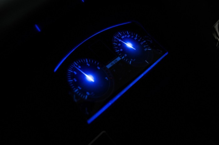 Lexus LX570 Lakierowane Autko dla 2 dzieci Czarny + Pilot + Koła EVA + Radio MP3 LED-16 6985 