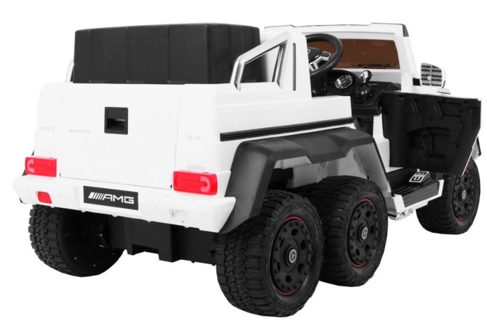 Auto Mercedes G63 6x6 MP4 dla dzieci Biały + 2 Pedały gazu + Regulacja siedzenia + MP4 + LED + Bagażnik + Kufer dla rodzica-7 7054 
