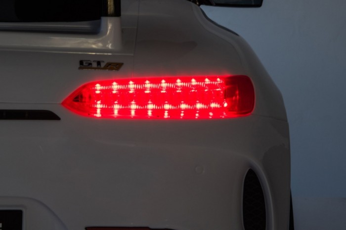 Mercedes-Benz GT R dla dzieci Lakier Czarny + Napęd 4x4 + Nawiew powietrza + Pilot + EVA + MP3 LED-28 7071 