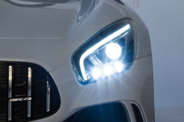 Mercedes-Benz GT R dla dzieci Lakier Czarny + Napęd 4x4 + Nawiew powietrza + Pilot + EVA + MP3 LED-29 7071 