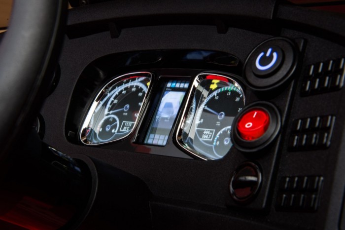 Auto na akumulator Mercedes-Benz Zetros dla dzieci Czerwony + 2-osobowy + Bagażnik + Pilot-17 7076 