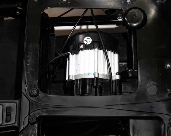 Perfecta Lift dla 2 dzieci Czerwony + Pompowane koła + Silnik bezszczotkowy + MP3 LED + Wolny Start-5 7108 