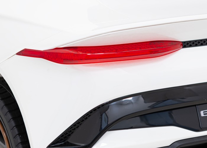 Autko Bentley Bacalar na akumulator dla dzieci Biały + Pilot + EVA + Wolny Start + Audio LED-16 7215 