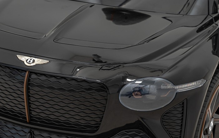 Autko Bentley Bacalar na akumulator dla dzieci +3, Czarny-13 7216 