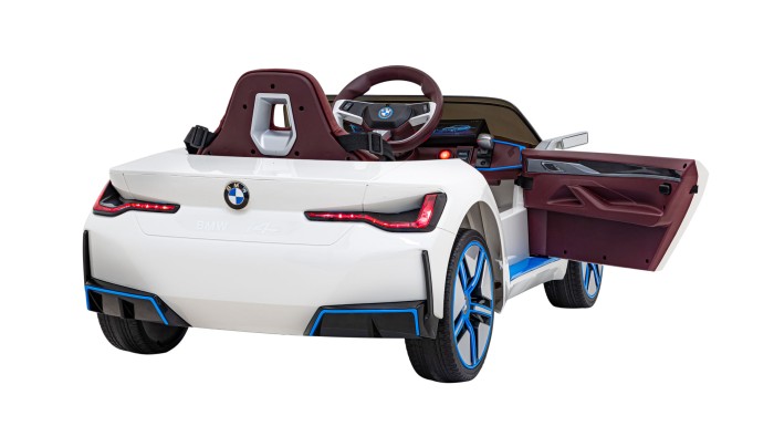 Autko BMW i4 na akumulator dla dzieci Biały + Wolny Start + EVA + Ekoskóra + Audio LED + Pilot-7 7217 