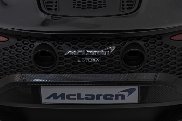 McLaren Artura na akumulator dla dzieci Czarny + Napęd 4x4 + Pilot + Wolny Start + EVA + Audio LED-11 7285 