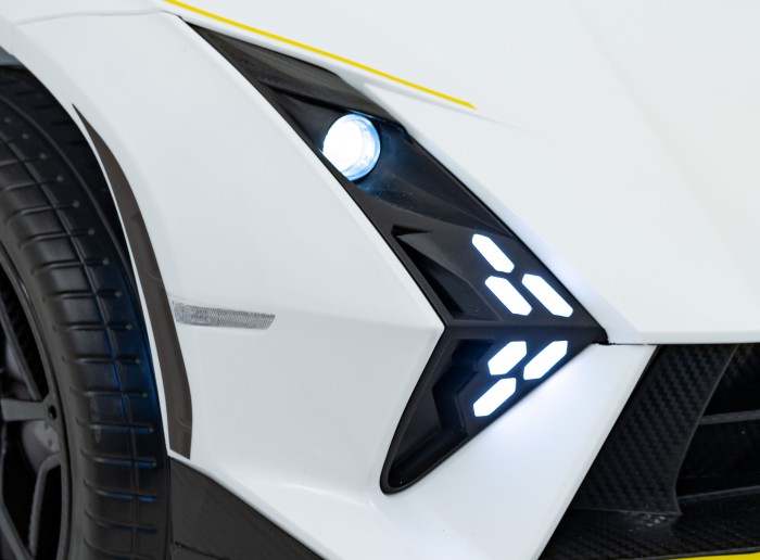 Pojazd Lamborghini Invencible Biały-26 7305 