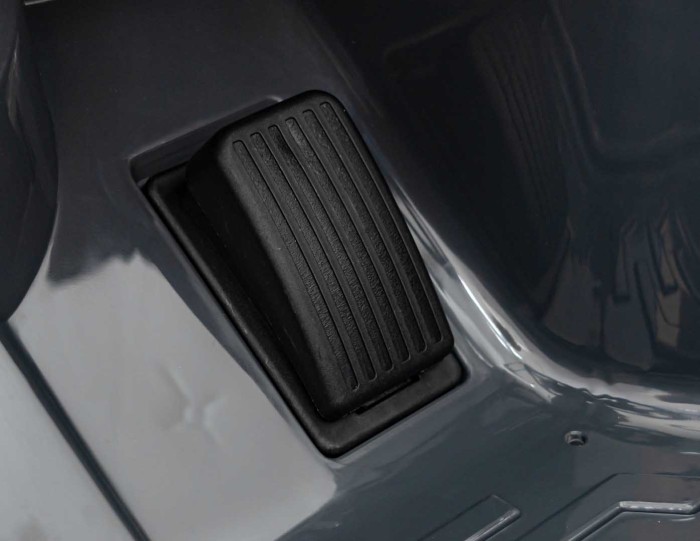 Pojazd Audi RSQ E-TRON Szary-12 7330 