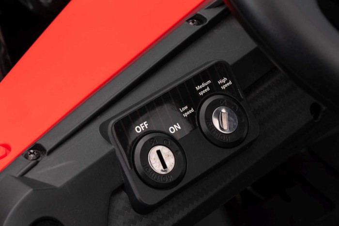 Pojazd GENERAL 63 Czerwony-20 7341 