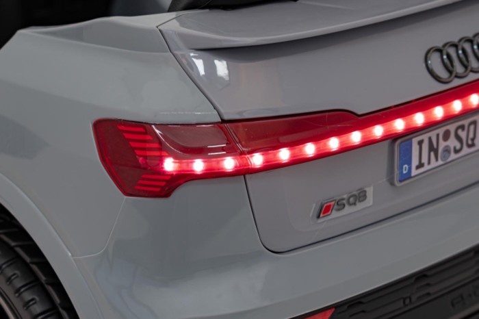 Pojazd Audi SQ8 Szary-31 7364 