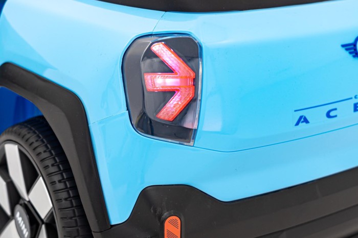 Pojazd Mini Concept Aceman Niebieski-17 7374 