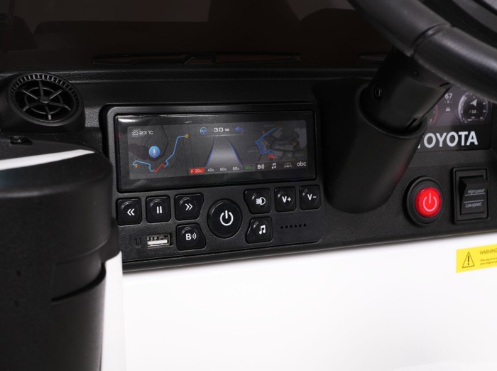 Pojazd Toyota Land Cruiser PRADO Biały-11 7390 