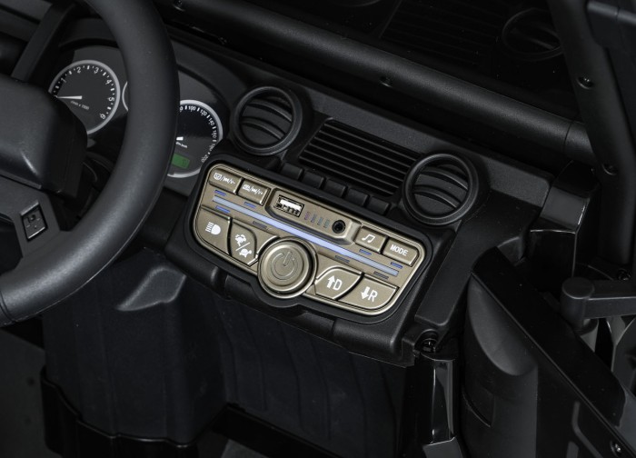Pojazd Land Rover Defender 110 SVX Concept Czarny-13 7411 