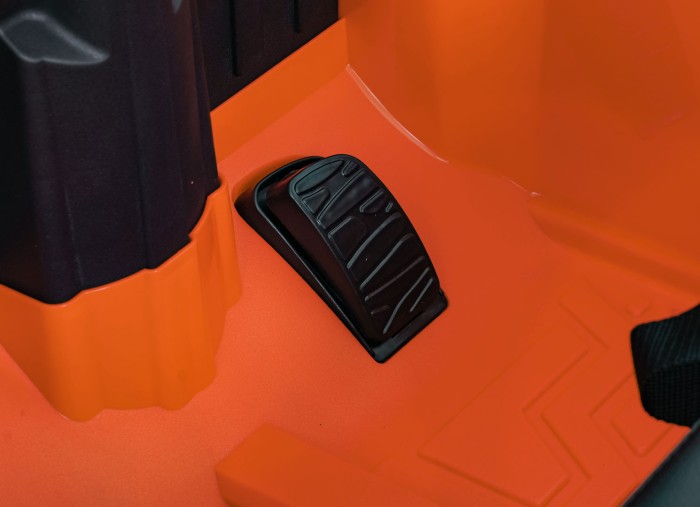 Pojazd Land Rover Defender 110 SVX Concept Pomarańczowy-14 7416 