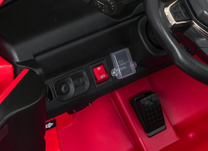 Pojazd RAM 3500 Czerwony-15 7423 