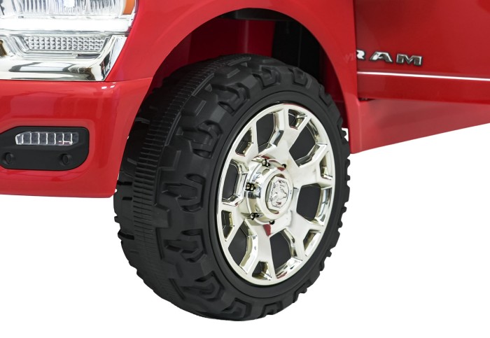 Pojazd RAM 3500 Czerwony-18 7423 