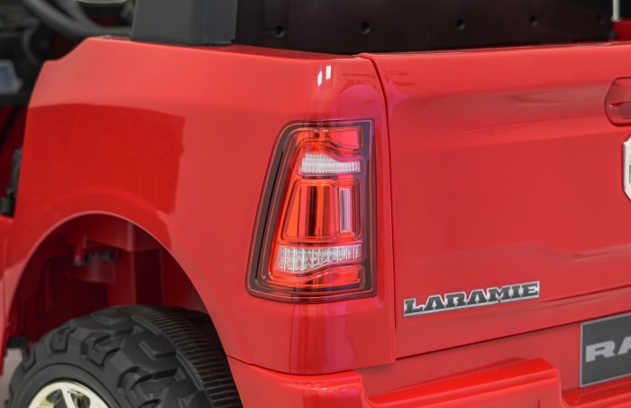 Pojazd RAM 3500 Czerwony-24 7423 