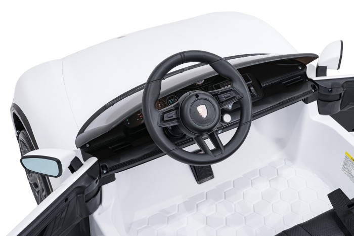 Pojazd Porsche Taycan Turbo S Biały-14 7439 