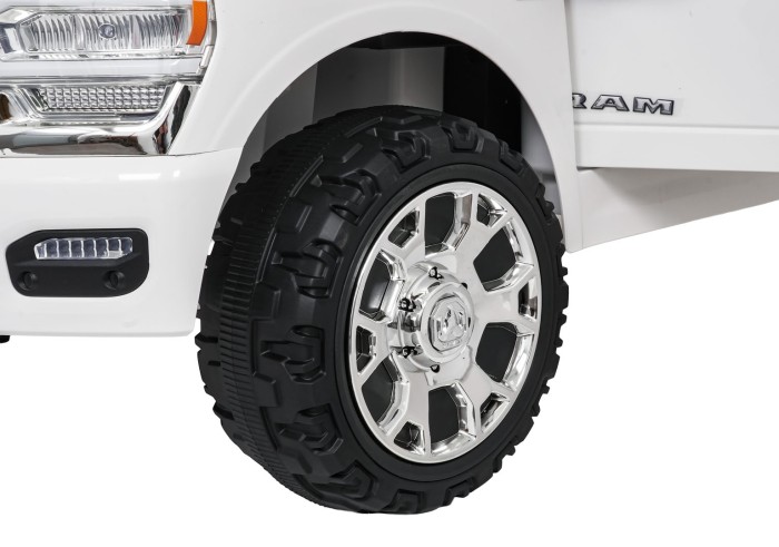 Pojazd RAM 3500 Biały-17 7496 
