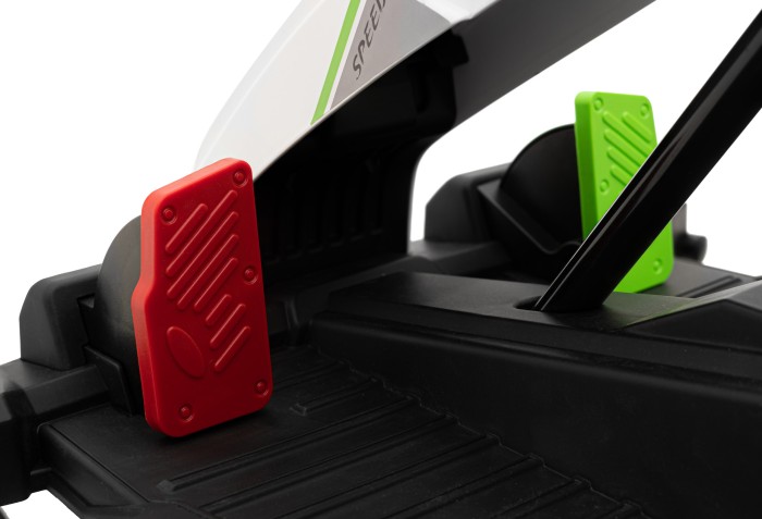 Gokart Fast 3 Drift na akumulator dla dzieci Biały + Funkcja driftu + Silniki 2x150W + Radio LED + Pasy-13 7801 