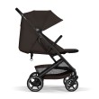 Cybex Beezy 3.0 w kolorze  Chocolate Brown - widok z boku z rozłożonym oparciem