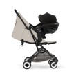 CYBEX Orfeo wózek spacerowy w kolorze Dune Grey - wózek z zapietym fotelikiem