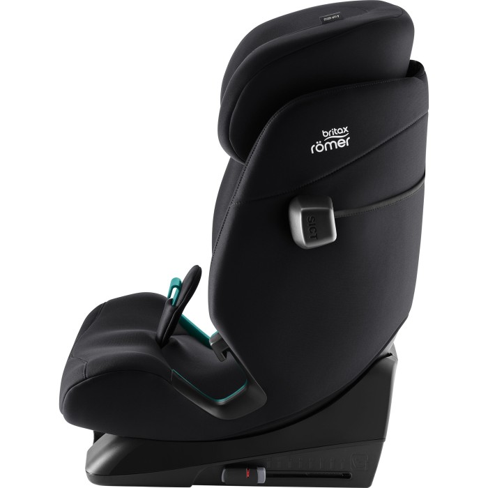Britax Romer Safefix kolor Deep Black fotelika dla starszaka - zdjęcie z boku