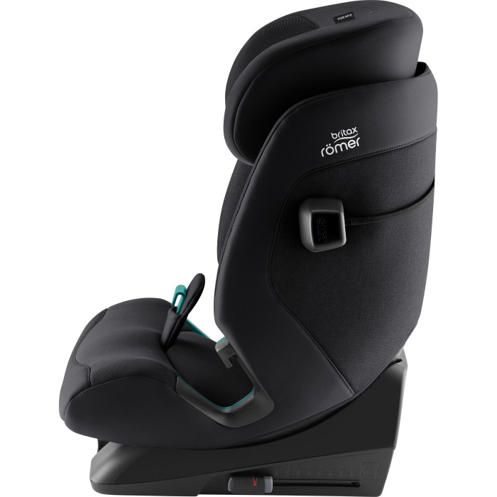 Britax Romer Safefix kolor Carbon Black fotelika dla starszaka - zdjęcie z boku
