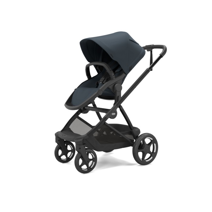 Small-Thule_Charm_DarkestBlue_ISO_NA_11500503_11500504.jpg