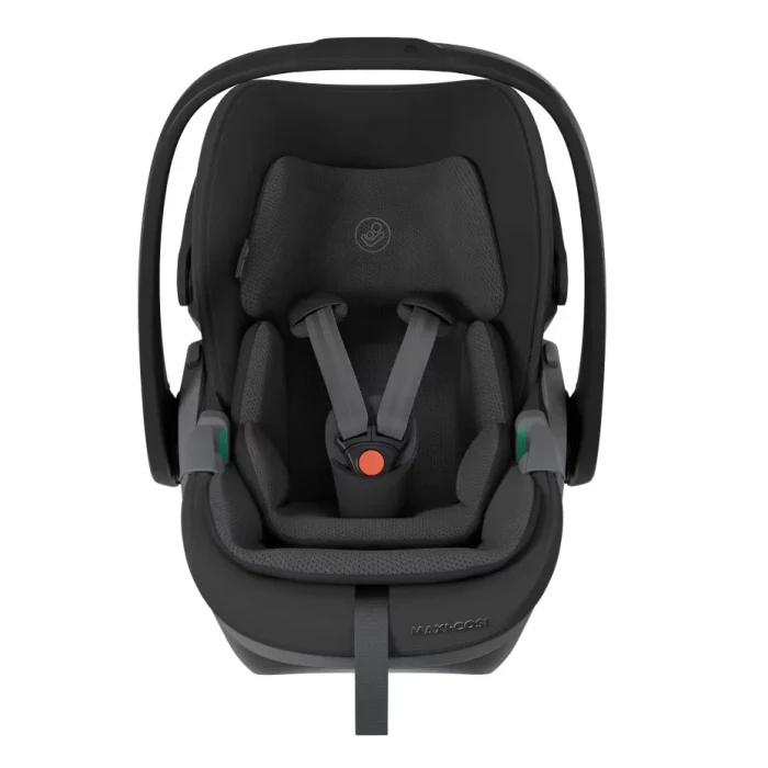 8442508110_F4_2026_maxicosi_carseat_babycarseat_pebbleslidepro_black_onyxblack_front_15_11zon.webp