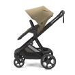 Thule Charm Faded Khaki widok z boku z siedziskiem spacerowym przodem do kierunku jazdy