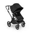 bugaboo cub - wózek dziecięcy 2w1 - wersja spacerowa, przodem do kierunku jazdy - widok pod skosem - kolor heritage black (czarny)
