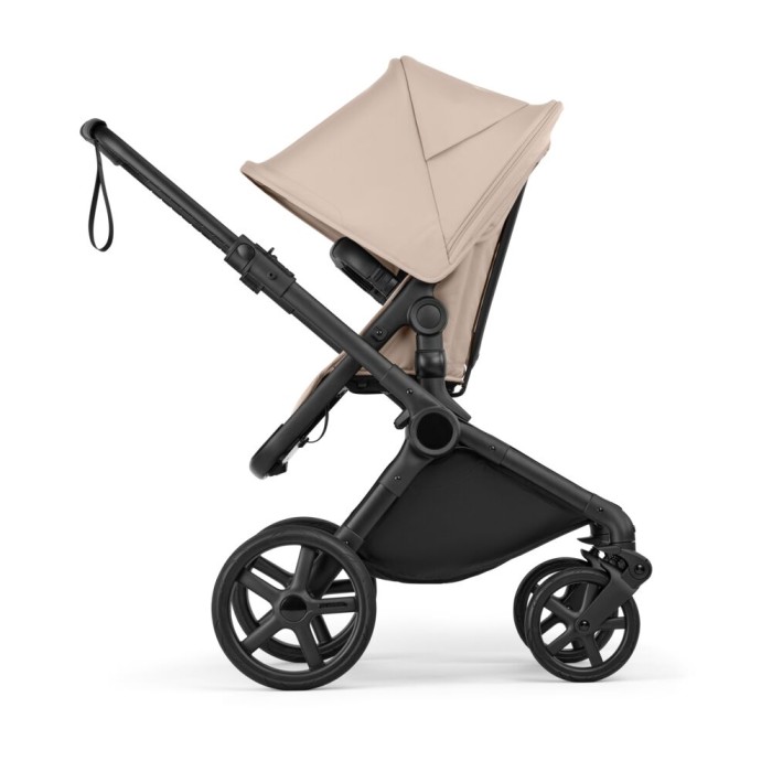 bugaboo cub - wózek dziecięcy 2w1 - wersja spacerowa, tyłem do kierunku jazdy - widok od boku - kolor desert taupe (beżowy)